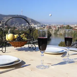 https://hotel-tradicia.alltbilisihotels.com